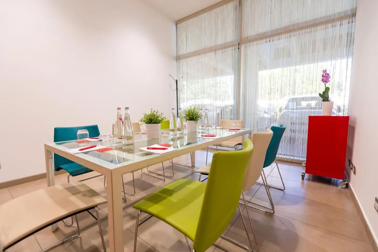 Ramada Plaza By Wyndham Milano Otel