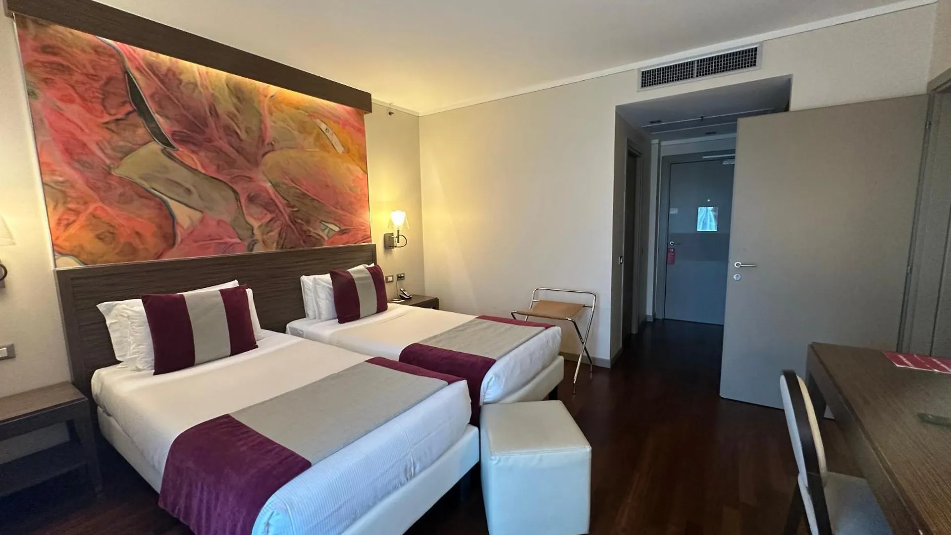 Ramada Plaza By Wyndham Milano Otel