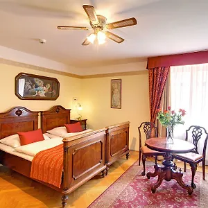 Hotel Mucha ****