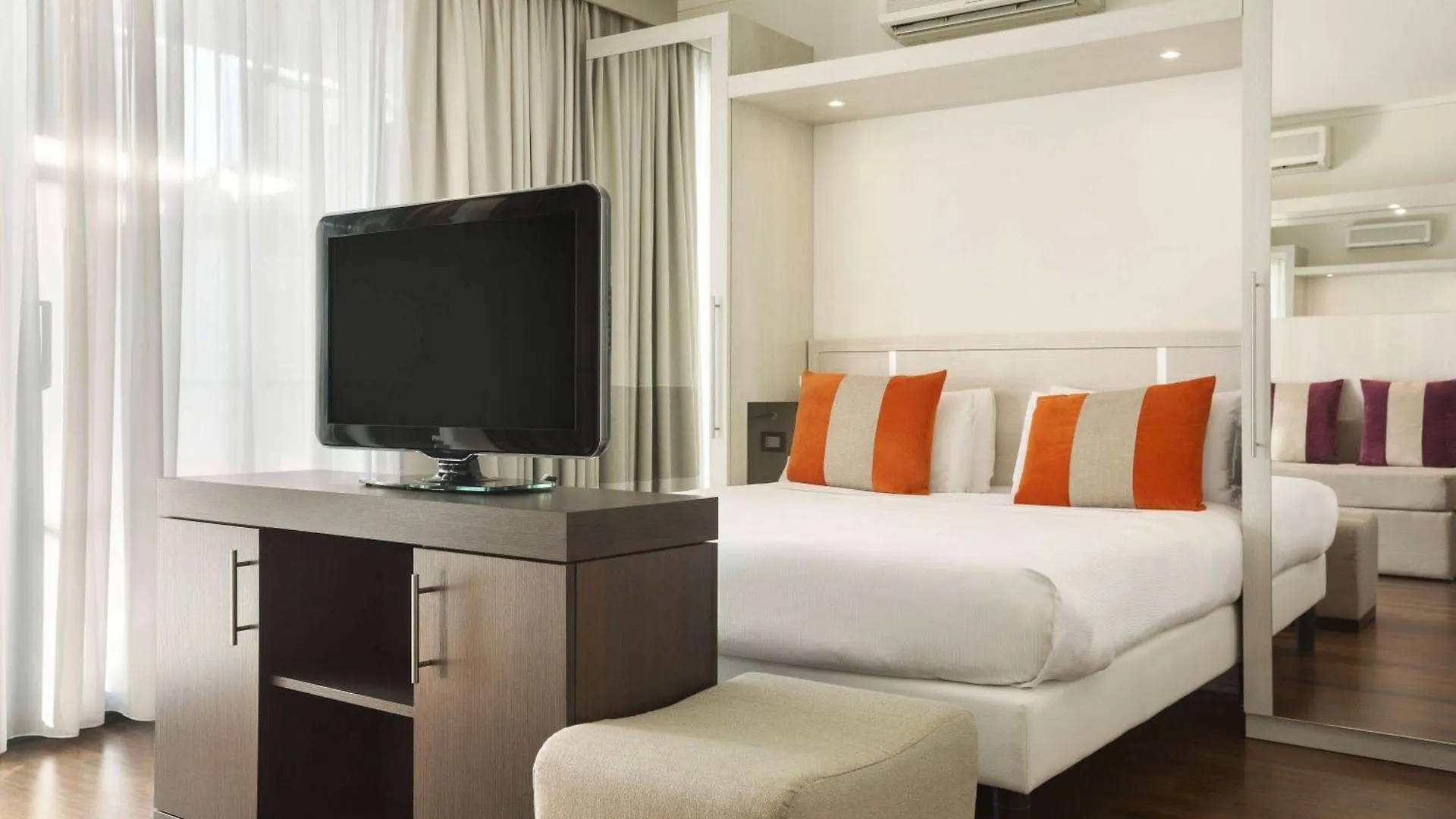 Hotel Ramada Plaza By Wyndham Milano